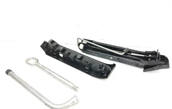 Volkswagen Transporter - Caravelle T5 Tool set 7H0012113 7E0011031F 7D0012219
