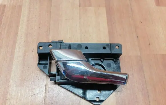Front door interior handle