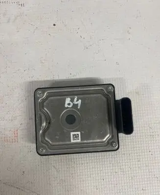 Audi Q3 F3 Distronic sensor radar 2Q0907561J 2Q0907572D