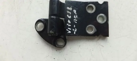 Mercedes-Benz Vito Viano W638 Front door upper hinge