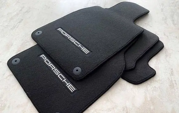 Porsche Macan (95B) Car floor mat set 