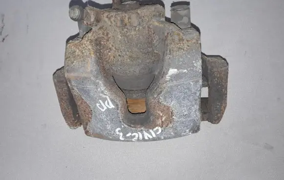 Honda Civic IX Front brake caliper