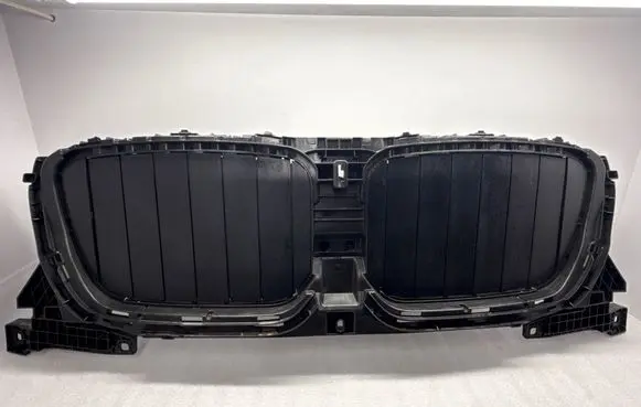 Front bumper upper radiator grill