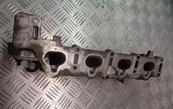 Volkswagen Golf V Intake manifold OK00266