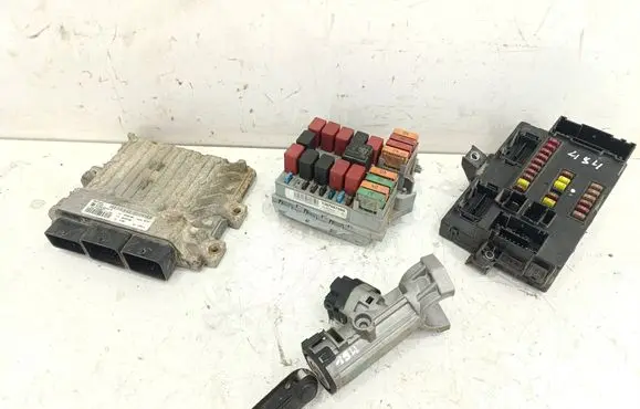 Peugeot Boxer Engine ECU kit and lock set S180129101E 9679061680 9676721380