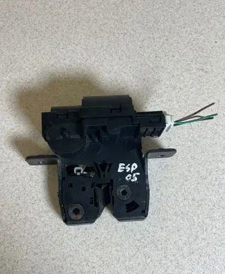 Renault Espace IV Tailgate/trunk/boot lock/catch/latch 8200090483J