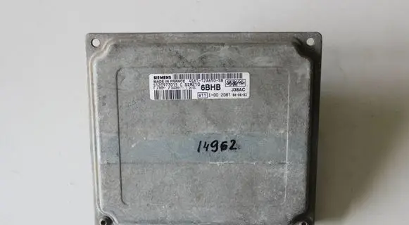 Ford Fiesta Engine control unit/module 4S6112A650SB S120977015C