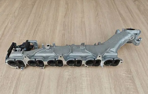 BMW X6 G06 Intake manifold 9888472
