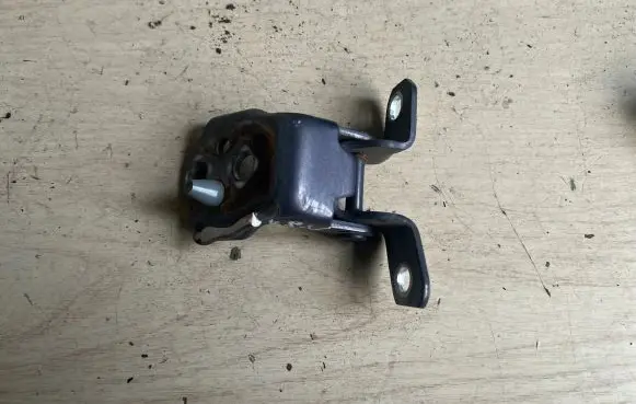 Mazda 6 Front door upper hinge