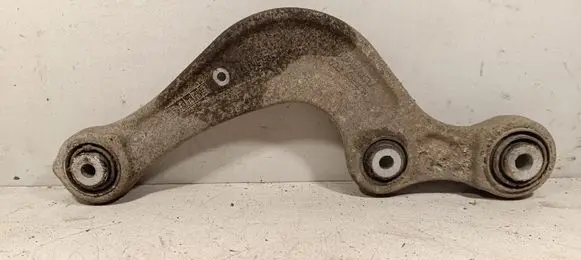 Rear control arm