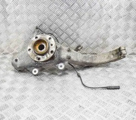 BMW X5 E70 Front wheel hub 6773783