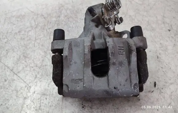 Ford Kuga II Rear brake caliper
