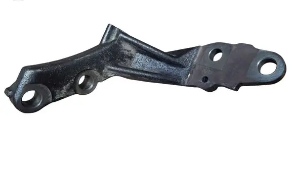 Toyota Avensis T250 Engine mounting bracket 3311905010