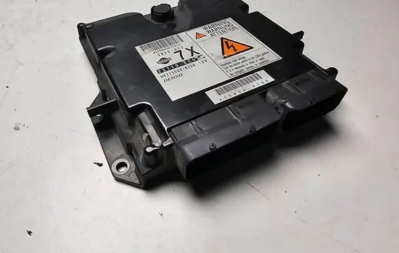 Nissan Navara D40 Engine control unit/module 5800672 MB2758006724 23710EC02A