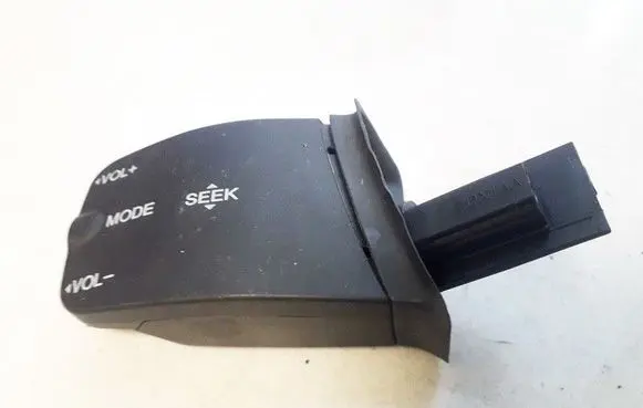 Ford Focus Steering wheel buttons/switches 758709 DX1AA