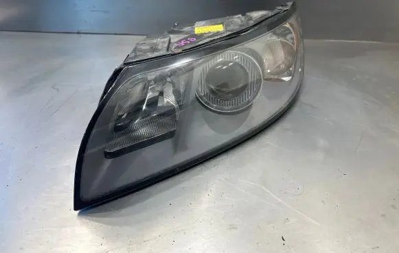 Volvo V50 Headlight/headlamp 31335221 0301198203