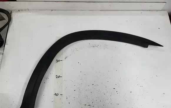 Suzuki Grand Vitara II Front bumper splitter molding 