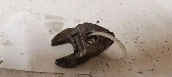 Ford Focus Fuel Injector clamp holder