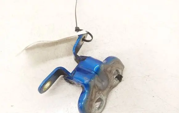 Toyota Yaris Front door upper hinge 