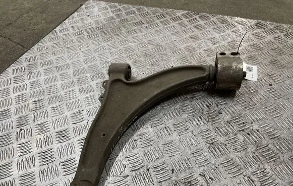 Opel Insignia A Front lower control arm/wishbone