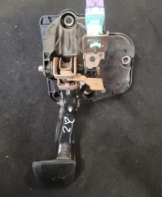 Jeep Cherokee Brake pedal 