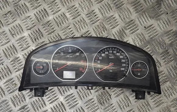 Opel Signum Speedometer (instrument cluster) 88311337 1100802343 110080234