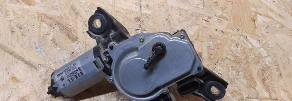 Volkswagen PASSAT B6 Rear window wiper motor 53032812