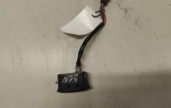 Jaguar S-Type Fuel tank opening switch 2R839B242