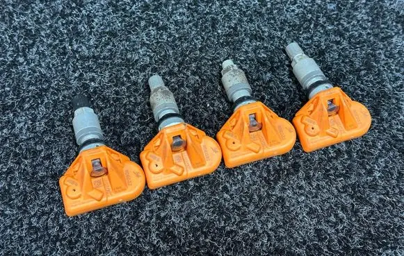 Ford Kuga III Tire pressure sensor RDE032