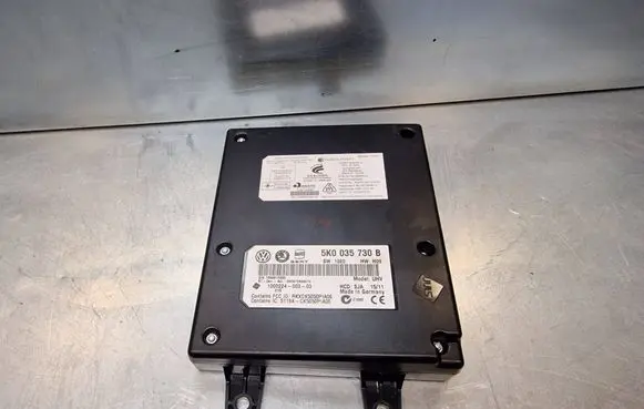 Volkswagen PASSAT B7 Bluetooth control unit module 5K0035730B 100022400303