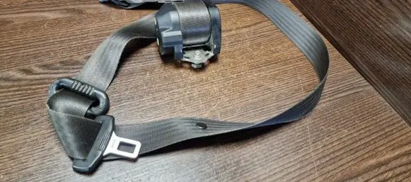 Iveco Daily 4th gen Front seatbelt 33017280A1 33009758