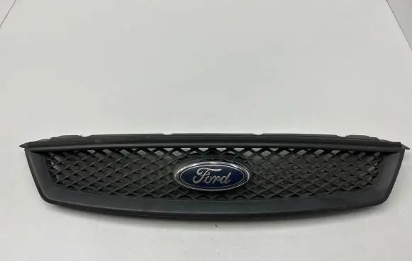 Ford Focus Front grill 4m518138b