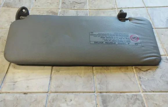 Toyota RAV 4 (XA20) Sun visor