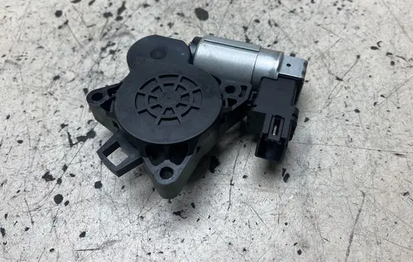 Mazda 6 Front door window regulator motor G22C5858X TN776108 CM011750
