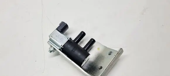 Renault Clio V Vacuum valve 149214PM0B 149303YM0A