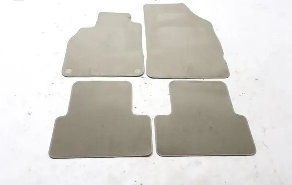 Renault Megane III Car floor mat set 749000382R