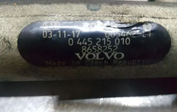 Volvo S60 Fuel main line pipe 0445215010 8658252