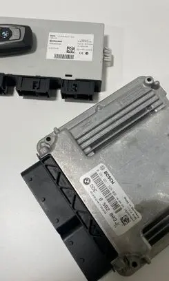 BMW 5 F10 F11 Other control units/modules 8582803 030247939 0281031328