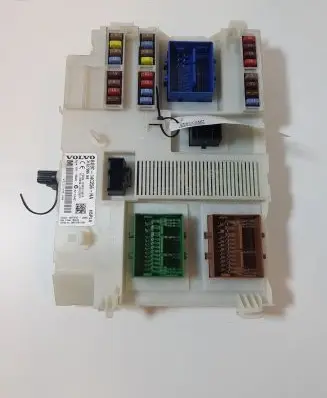 Volvo V60 Fuse module 31327995AA