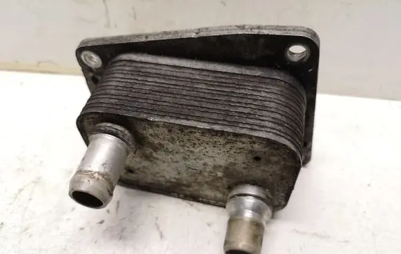 Ford Mondeo MK V Oil filter mounting bracket