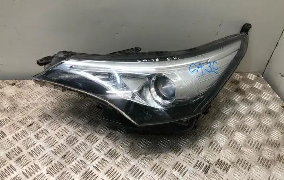 Toyota Avensis T270 Headlight/headlamp