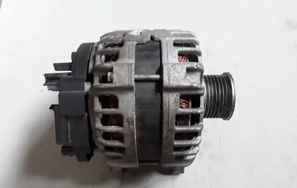 Renault Kadjar Generator/alternator 231004BE0B