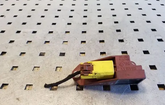 Volkswagen Golf IV Airbag deployment crash/impact sensor 1C0909606