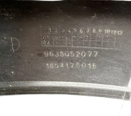 Peugeot 607 Front bumper 9638052077