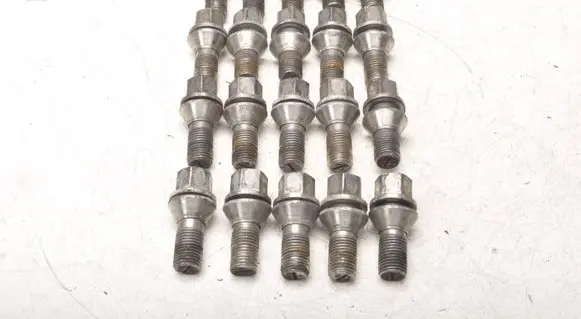 Maserati Ghibli Nuts/bolts 