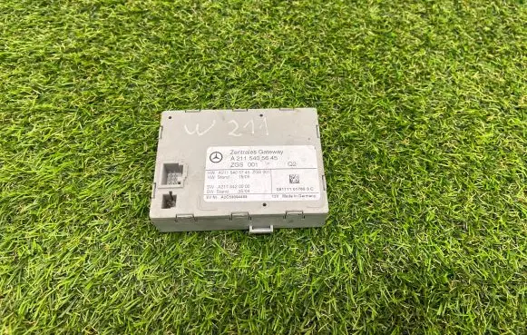 Mercedes-Benz E W211 Gateway control module A2115405645 A2115405745 A2114420000