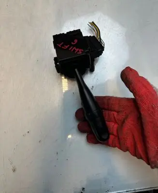 Suzuki Swift I Wiper speed switch 6767