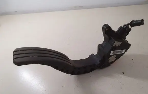 Opel Vivaro Accelerator throttle pedal 180020024R