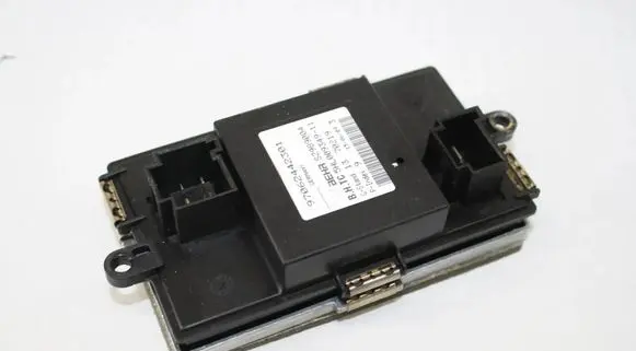 Porsche Panamera (970) Heater blower fan relay 97062442301