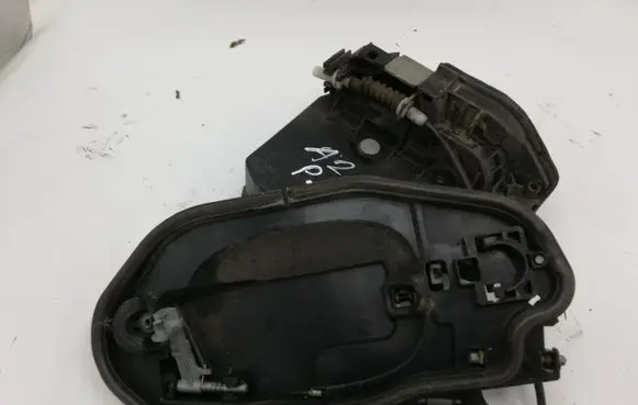 BMW X3 E83 Front door lock 51217199556 7199556 7202146